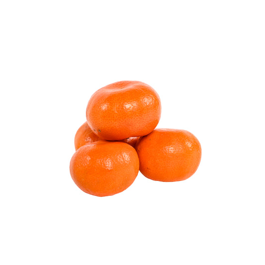 Sveže mandarine narandžaste boje lako se ljušte